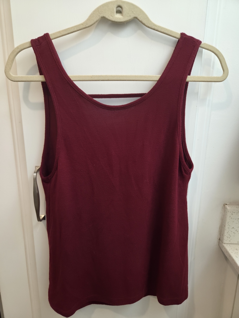 ZYIA Active Sleeveless Tank Top in Burgundy